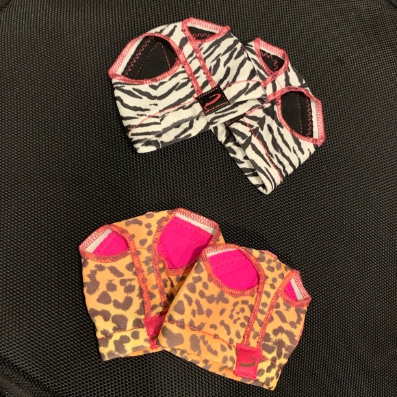 TWO NEW Pairs Capezio Jelz Print Footundeez sz L - Picture 8 of 9